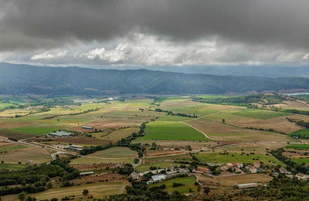 Cal Servero Peramola Экстерьер фото